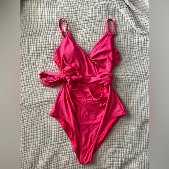 aerie Other - aerie wrap one piece swim suit, size L long, color pink